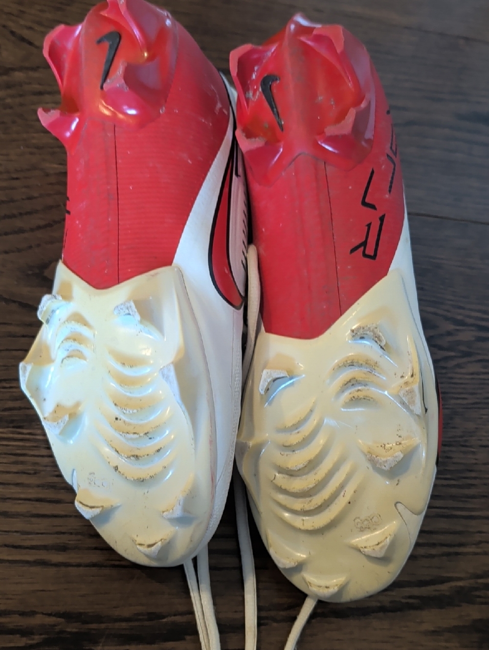 Nike Football Cleats - Picture 4 of 4
